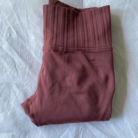 Athleta Pink Trophy Seamless 7/8 Tight - Picture 8 of 10